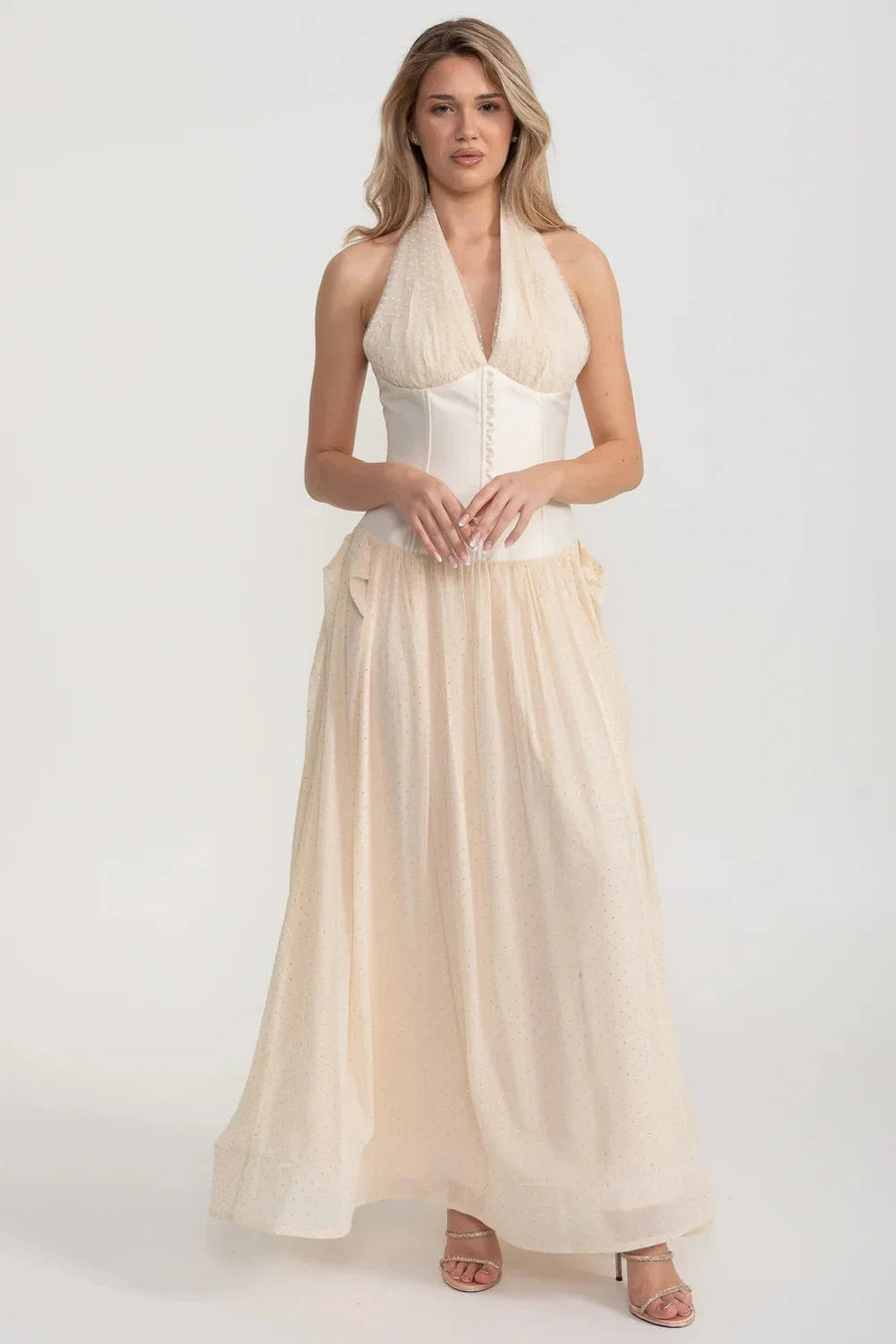 Elegant Gown With Fitted Corset-Style Bodice And Flowing Maxi Skirt - Ivoire